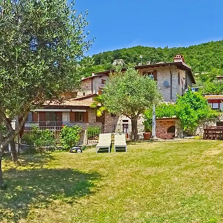 Casa Cortili Garda Summer By Gardadomusmea * Pieve (Lombardy)